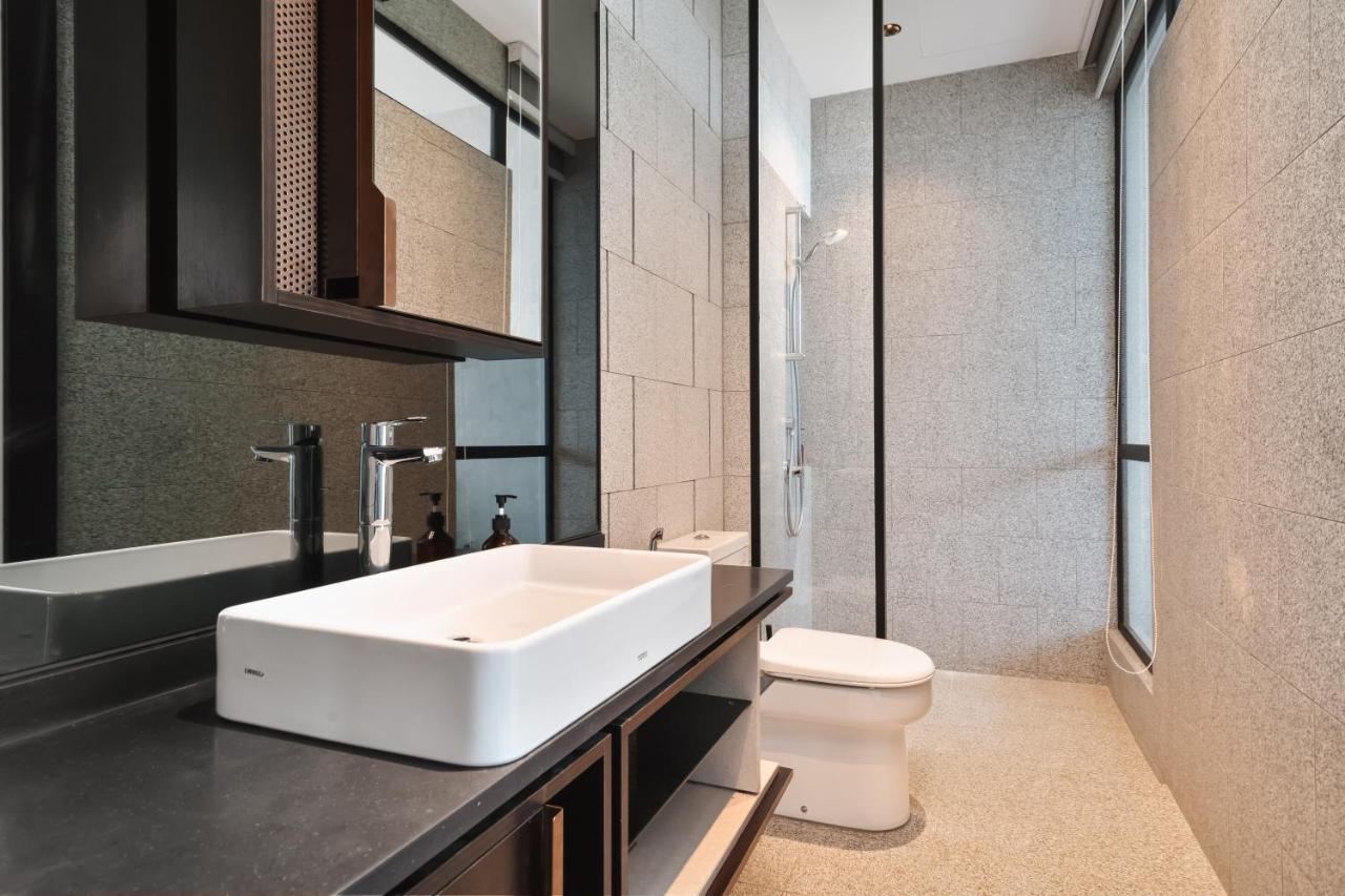 Scarletz Klcc Apartments By Soulasia Kuala Lumpur Exteriör bild