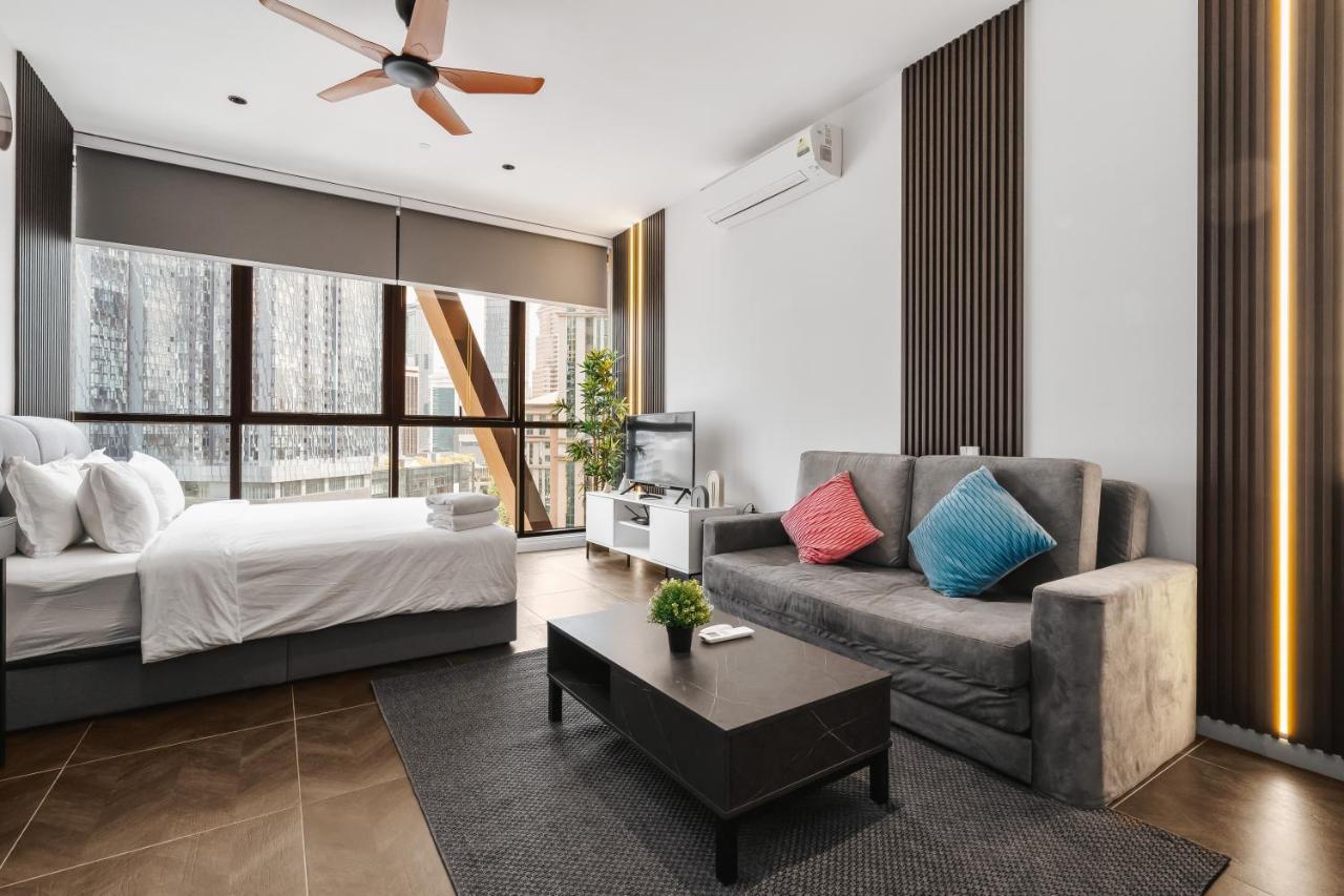 Scarletz Klcc Apartments By Soulasia Kuala Lumpur Exteriör bild